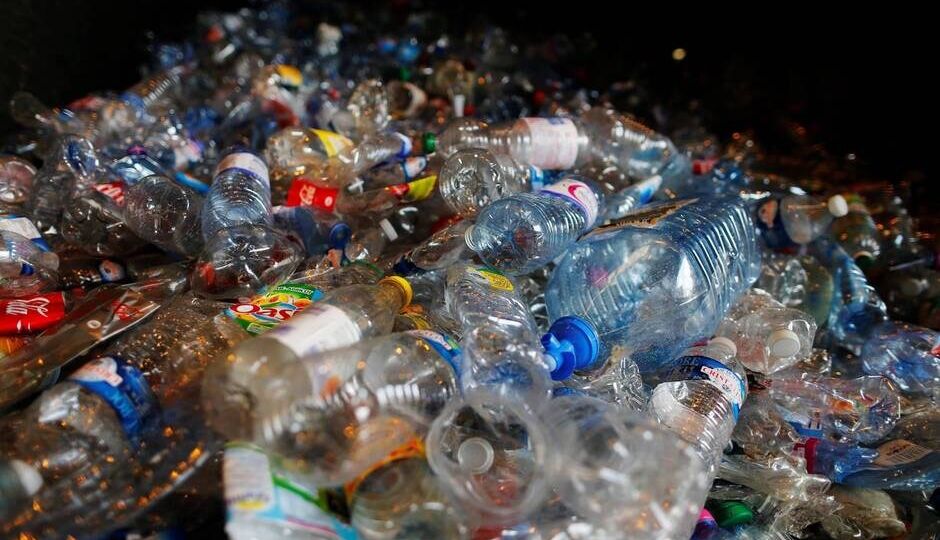Tas de bouteilles plastiques
