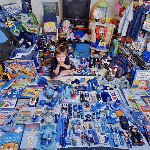 The_Pink_&_Blue_Projet_Terry_and_His_Blue_Things_m